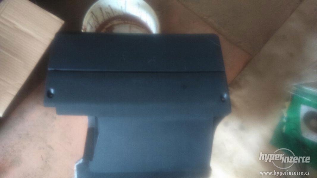 Odkládací schránku spolujezdce Fabie 1 barva černá onyx
