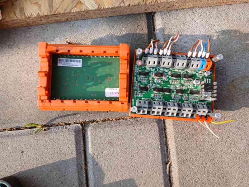 Rozbočovač linky RS232 na 8 portů - foto 2