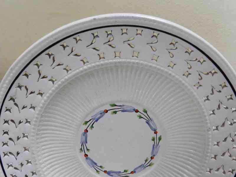 Vzácný kameninový prolamovaný Talíř Tanawa Ždánov - foto 2