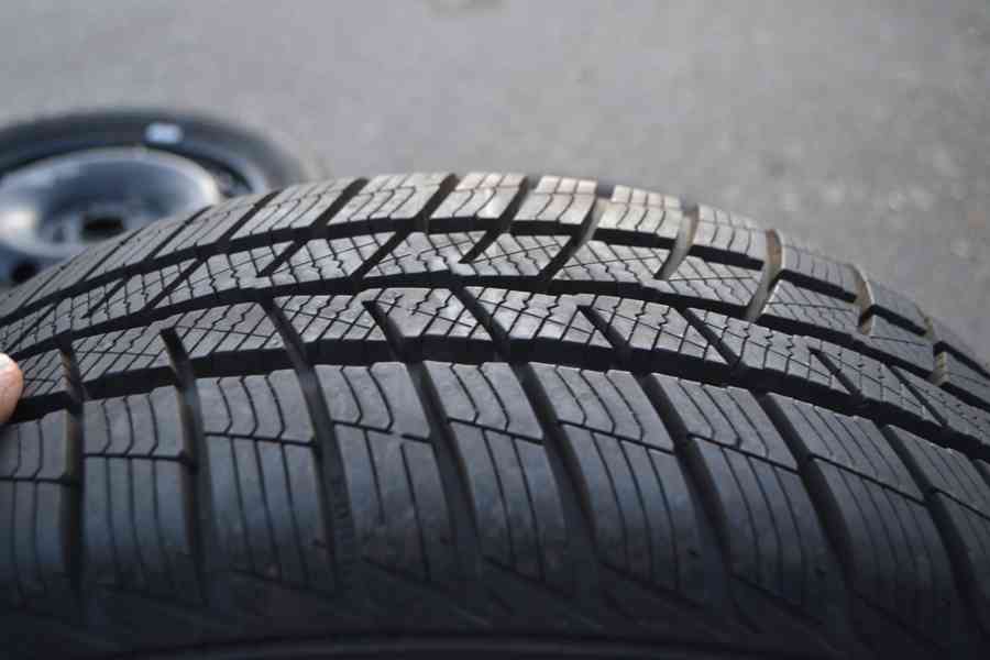 ZÁNOVNÍ zimní kola Š.Rapid/Fabia 2,3/VW Polo-185/60R15 - foto 12
