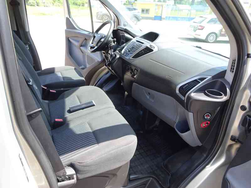 Ford Transit Custom 2.0 TDCI r.v.2013 9 míst (ČR)  - foto 16