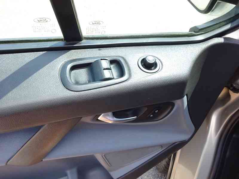 Ford Transit Custom 2.0 TDCI r.v.2013 9 míst (ČR)  - foto 6