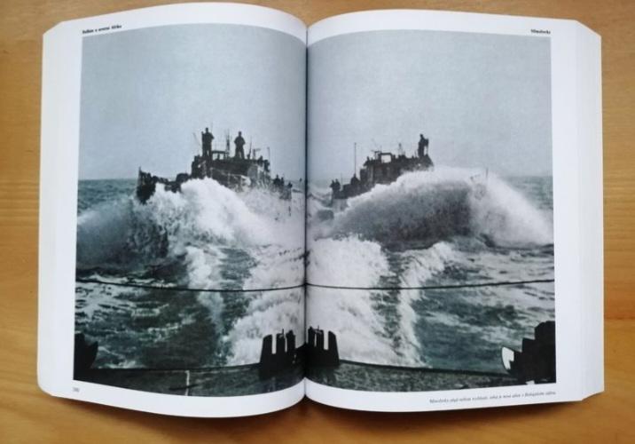 Kniha Druhá světová válka v obrazech - foto 3