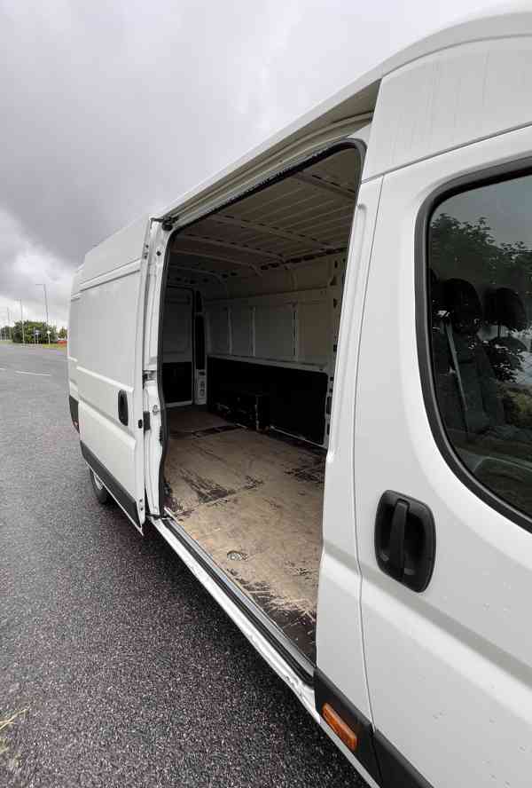 Pronájem dodávky Peugeot Boxer L4H2 - foto 2