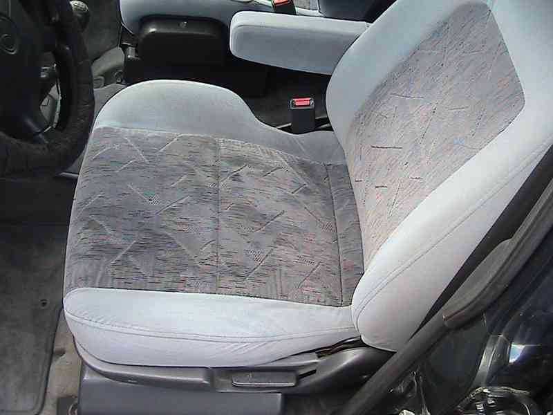 MAZDA MPV I LV 2,5 TD - foto 14