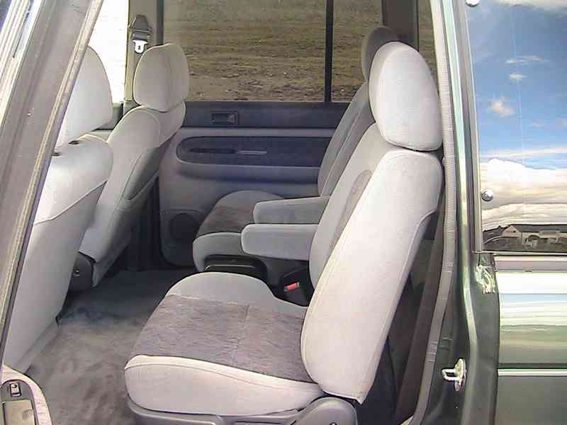 MAZDA MPV I LV 2,5 TD - foto 11