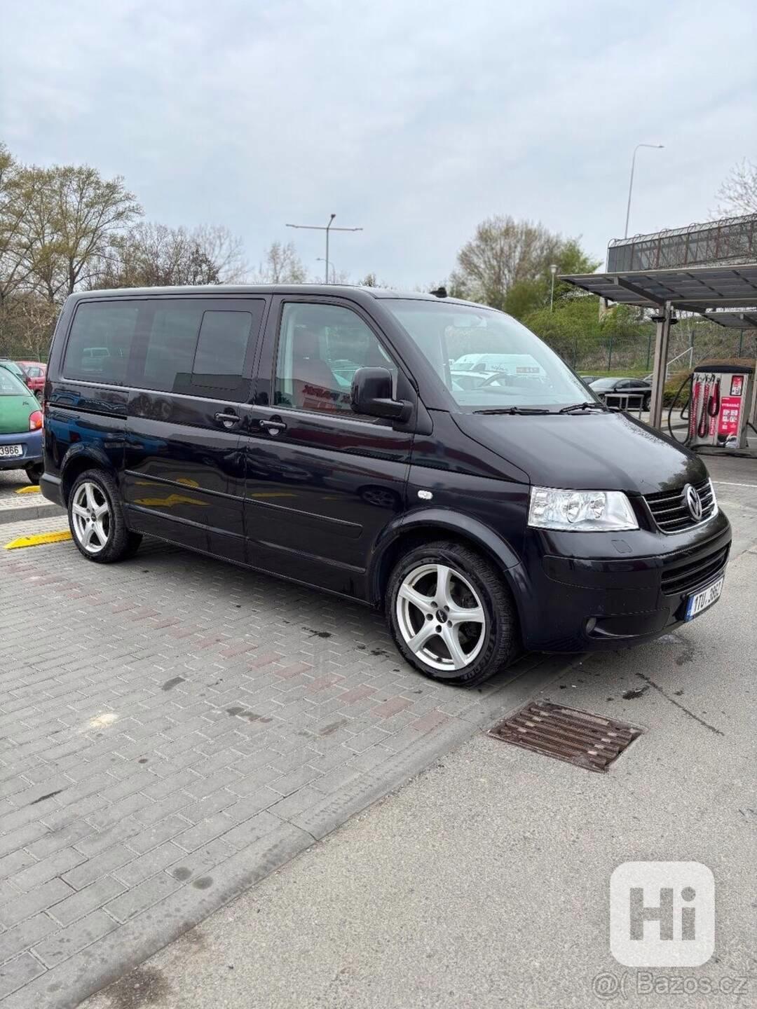 Volkswagen Multivan 2,5   T5 TDI 128 kW – 7 míst - foto 1