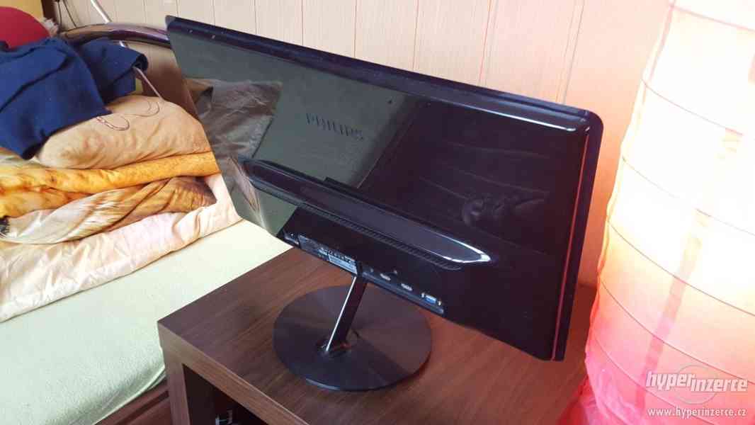 FullHD monitor Philips 247E3L 24" - foto 2