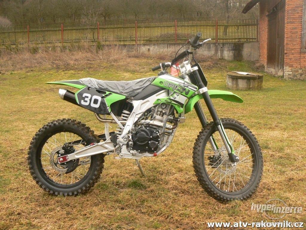 Dirtbike Apollo 250 AGB30 dospělá kroska, 14,5 kW, splátky bazar