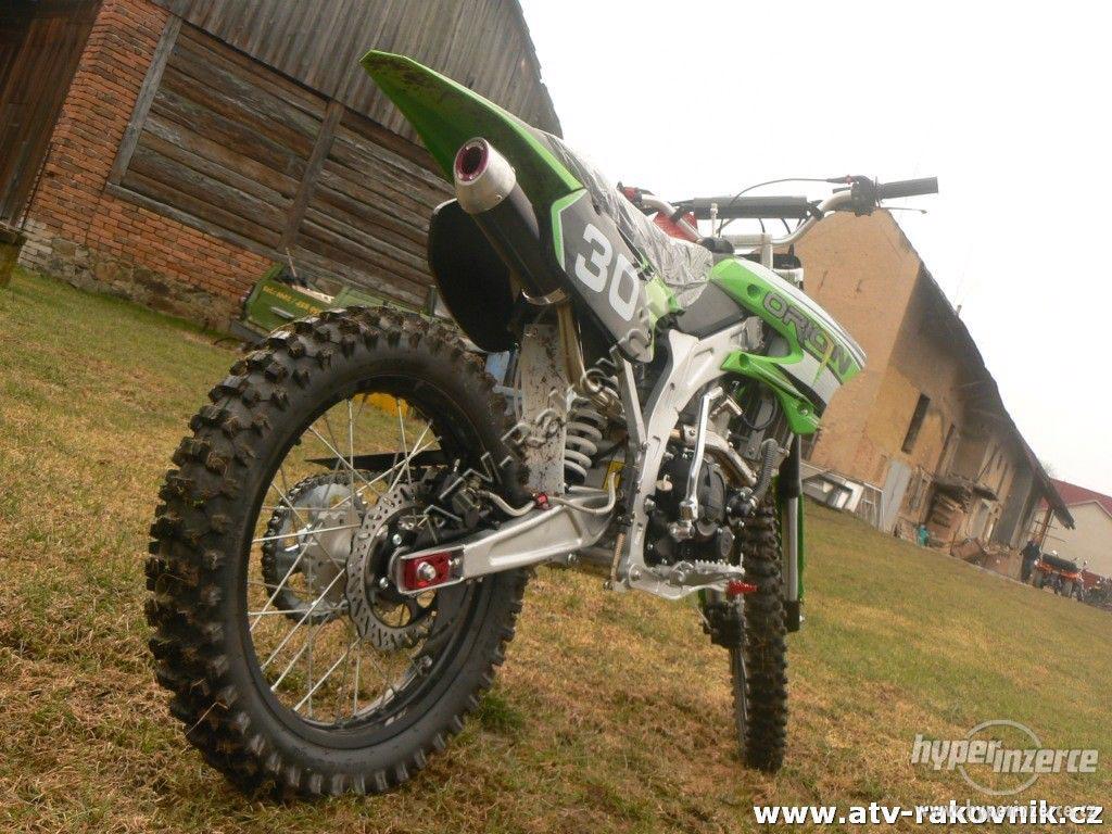 Dirtbike Apollo 250 AGB30 dospělá kroska, 14,5 kW, splátky bazar