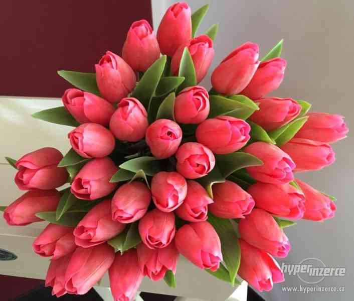 Nové plastové tulipány - 30 barevných odstínů - foto 22