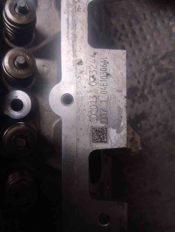Hlava motoru 1.2 tsi 77kw CJZ 04E103064L - foto 2
