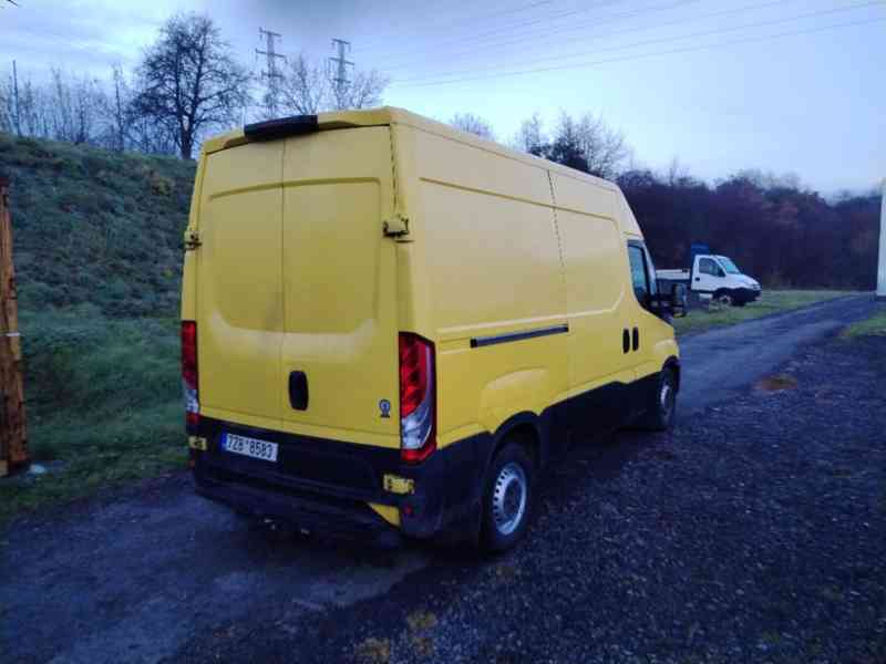 Prodám Iveco Daily 2,3D 35S13 93kW L2H2 - foto 6