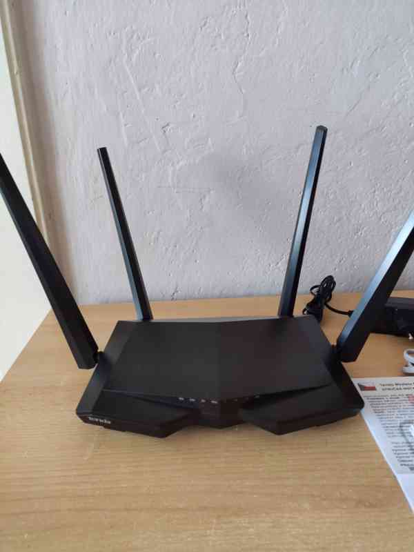 WiFi Router TENDA AC6  - foto 1