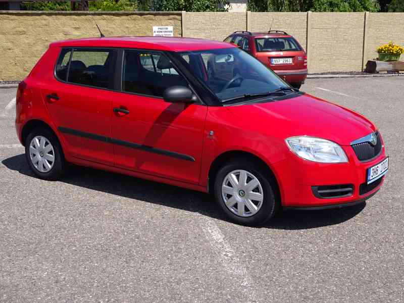 Škoda Fabia 1.2i r.v.2007 Koupeno v ČR  - foto 2