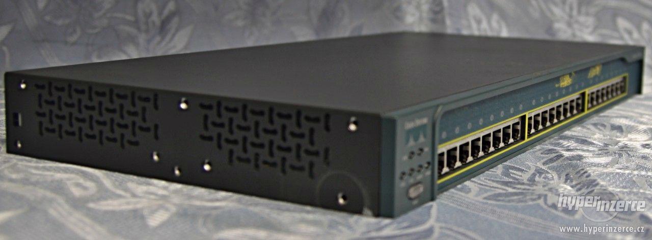 Cisco Systems Catalyst 2950 Series 24 Switch - foto 3
