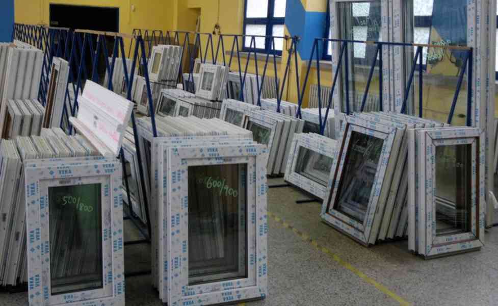 Plastové okno 60x120 zlatý dub - foto 6