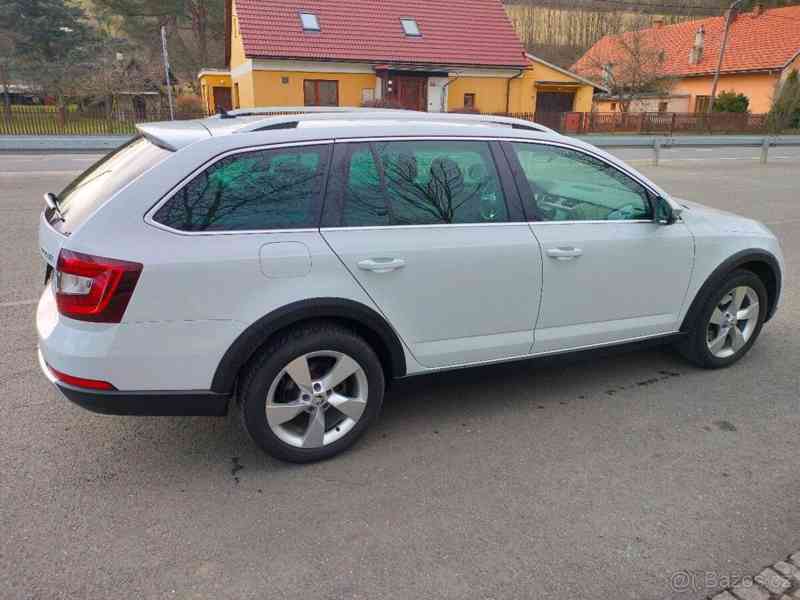 Škoda Octavia 2,0   Scout tsi - foto 6