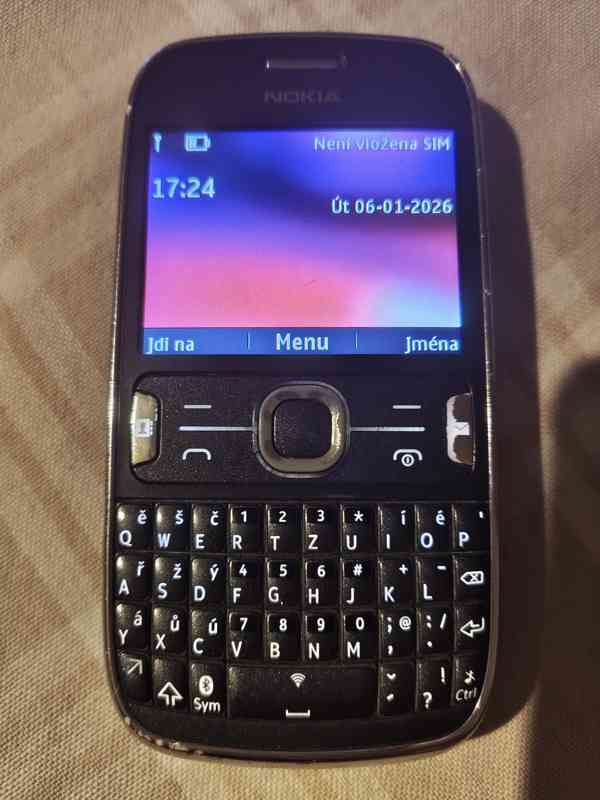 Mobilní telefon Nokia Asha 302 - foto 3