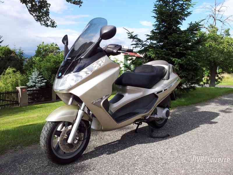 Piaggio X8 200 - foto 1