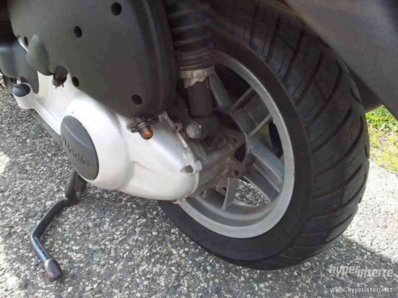 Piaggio X8 200 - foto 4