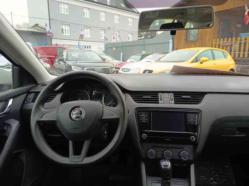 ŠKODA Octavia Combi 1,6TDI Ambition ČR  - foto 15