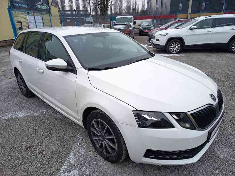 ŠKODA Octavia Combi 1,6TDI Ambition ČR  - foto 2