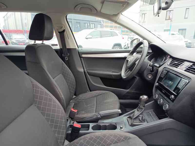ŠKODA Octavia Combi 1,6TDI Ambition ČR  - foto 13