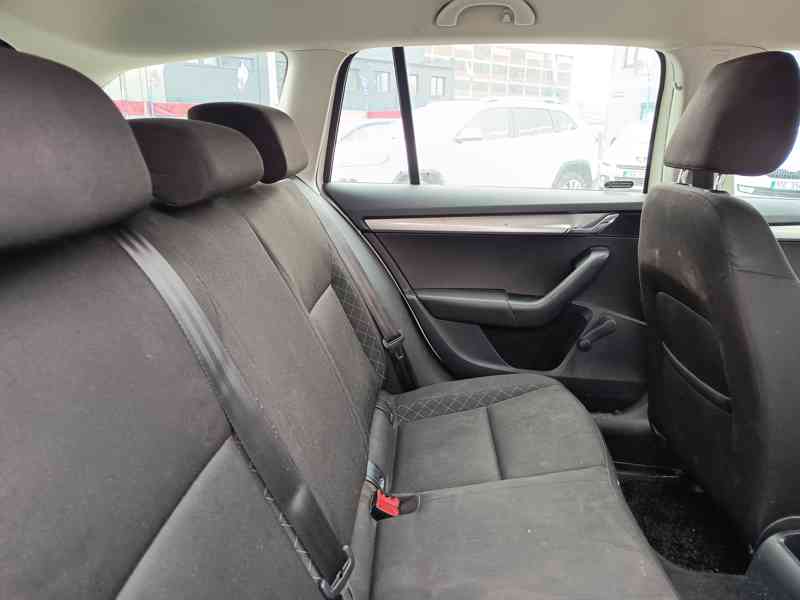 ŠKODA Octavia Combi 1,6TDI Ambition ČR  - foto 14