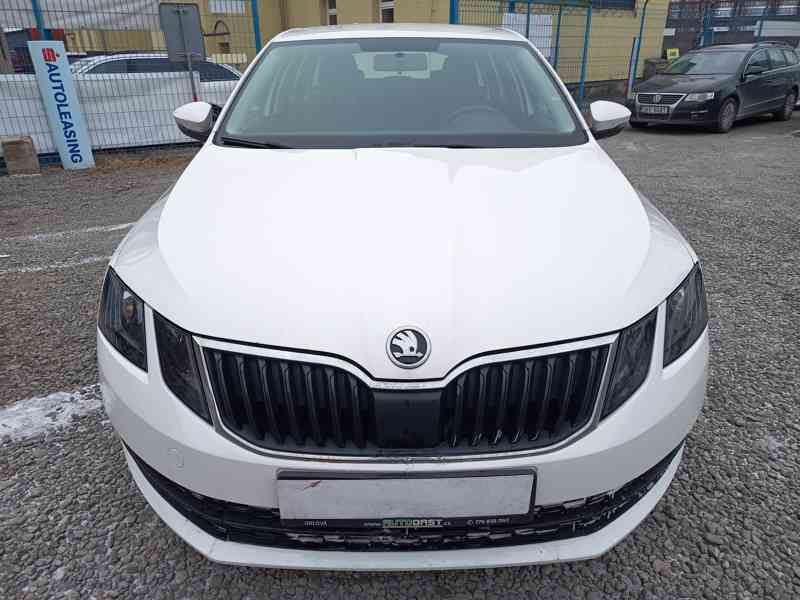 ŠKODA Octavia Combi 1,6TDI Ambition ČR  - foto 3