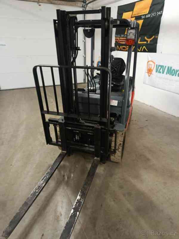 Vysokozdvižný vozík Toyota LPG VZV 02-8FGF15 - foto 2
