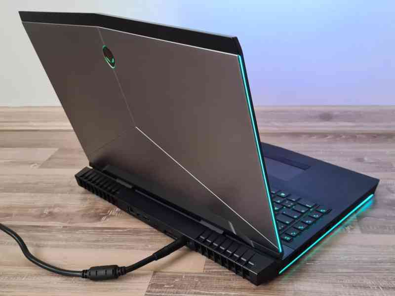 Alienware 17 R4 - GTX 1080, 120 Hz displej + Pro Tobii - foto 3