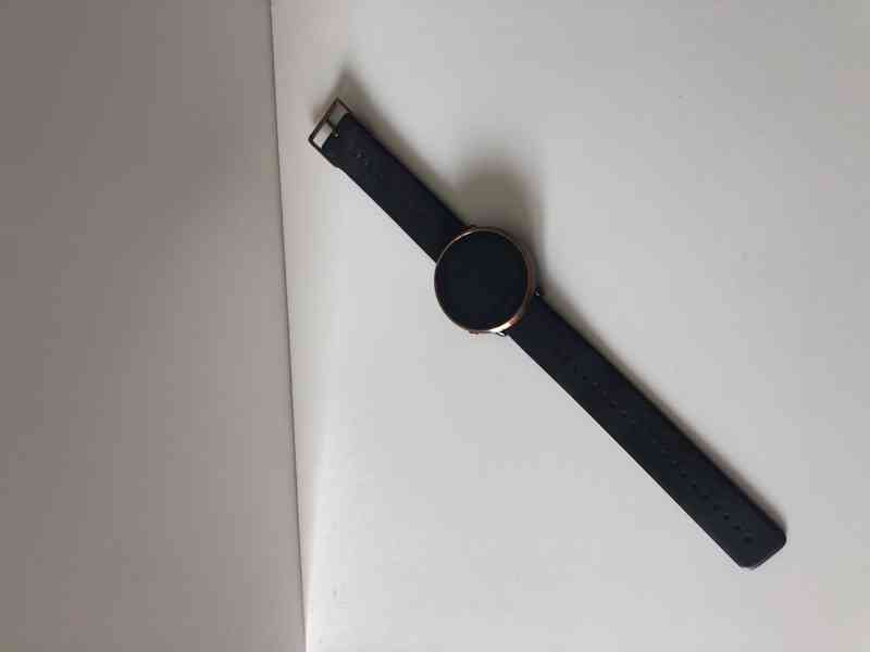 Chytré hodinky Polar Ignite černo-zlaté, vodotěsné - foto 5