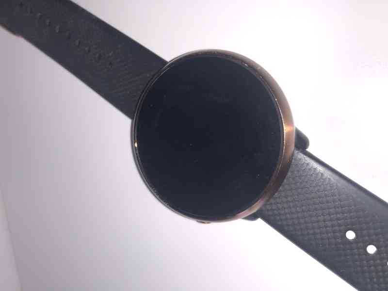 Chytré hodinky Polar Ignite černo-zlaté, vodotěsné - foto 4