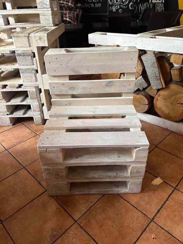 Židle z palet dřevěný - foto 2