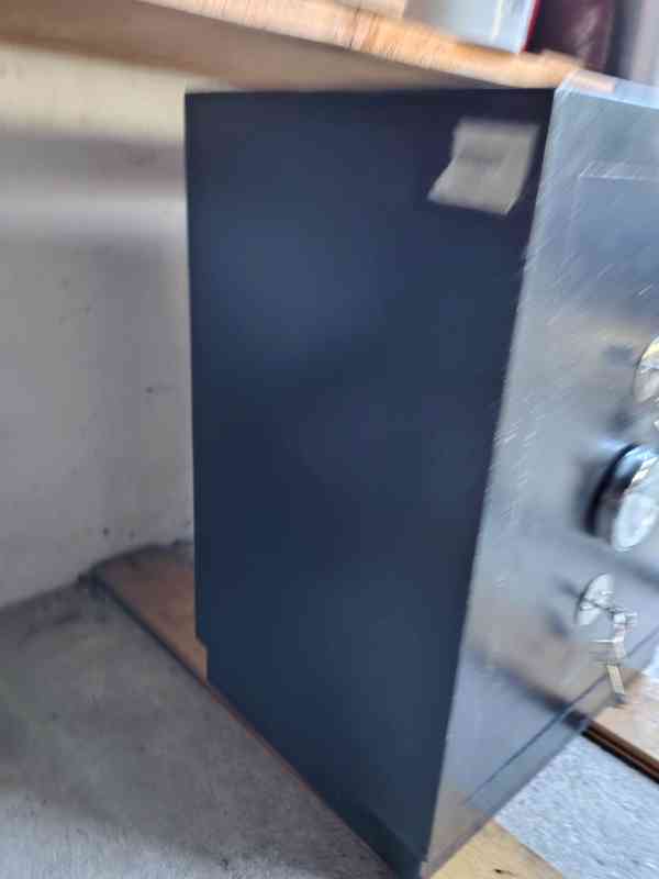Bezpečnostní trezor 50 × 35 × 65 cm dvouplášťový, cca 100kg - foto 13