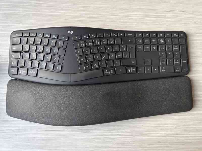 ergonomická klávesnice Logitech Ergo K860 - foto 2