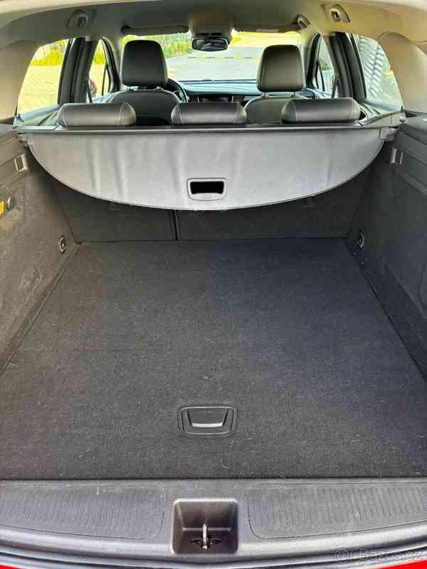 Opel Astra 1,4   Turbo 92kW Matrix LED, 1. maj. - foto 13