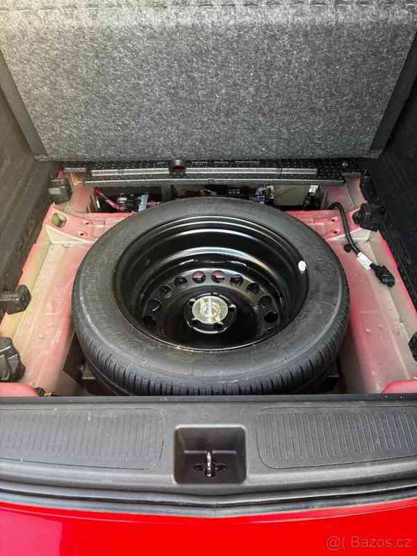 Opel Astra 1,4   Turbo 92kW Matrix LED, 1. maj. - foto 14