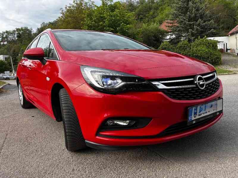 Opel Astra 1,4   Turbo 92kW Matrix LED, 1. maj. - foto 11