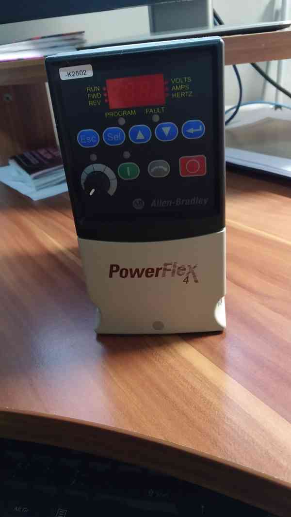 prodám frekvenční měniče PowerFlex 4 - foto 3