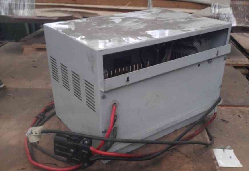 Dobíječka na paletové vozíky ELEKTRONIK OPTIMAL I (6534.) - foto 2