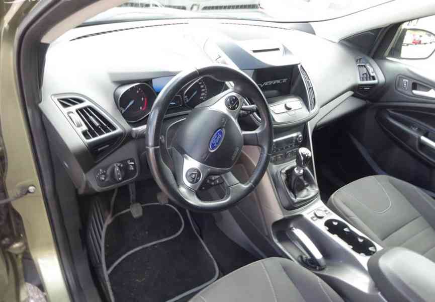 Ford Kuga 2.0 TDCI 4x4 r.v.2015/12 2.Maj.serv.kníž.ČR - foto 5