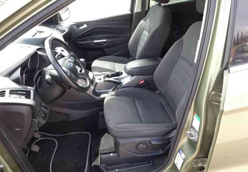 Ford Kuga 2.0 TDCI 4x4 r.v.2015/12 2.Maj.serv.kníž.ČR - foto 17