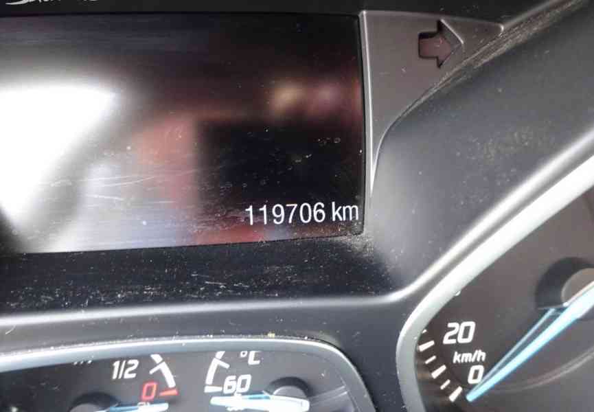 Ford Kuga 2.0 TDCI 4x4 r.v.2015/12 2.Maj.serv.kníž.ČR - foto 7
