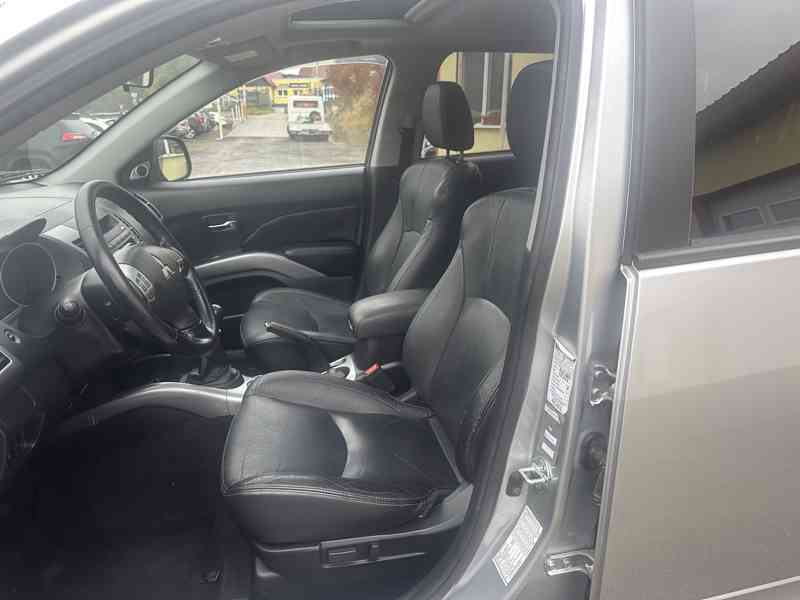 Mitsubishi Outlander 2.0 DI-D 4x4/7míst/Výhřev/1Maj  - foto 10
