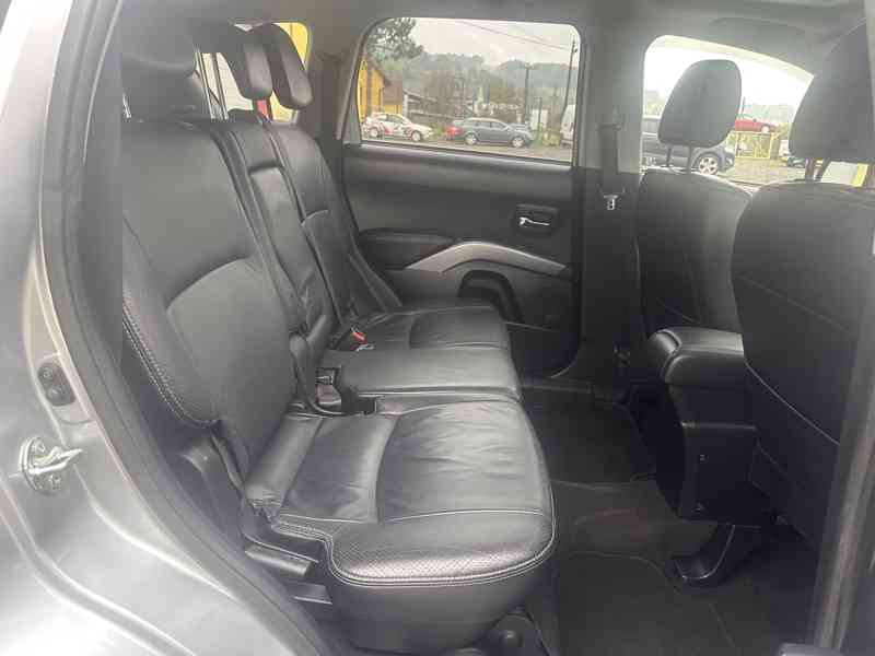 Mitsubishi Outlander 2.0 DI-D 4x4/7míst/Výhřev/1Maj  - foto 21