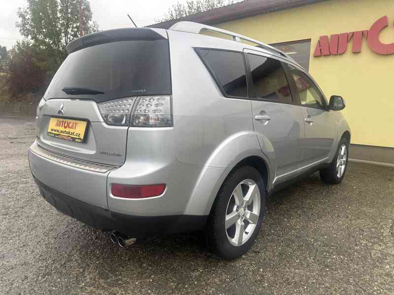 Mitsubishi Outlander 2.0 DI-D 4x4/7míst/Výhřev/1Maj  - foto 3