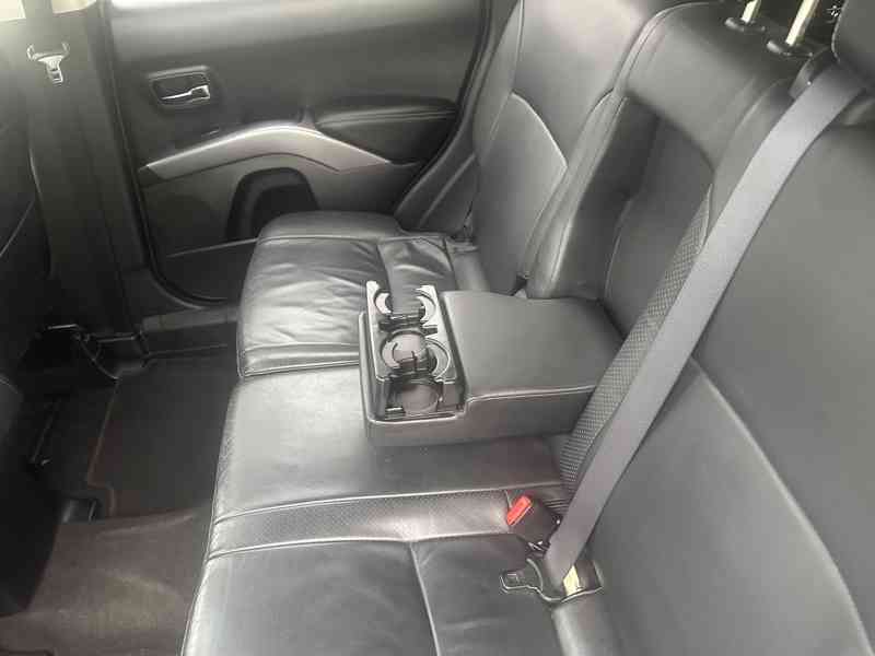 Mitsubishi Outlander 2.0 DI-D 4x4/7míst/Výhřev/1Maj  - foto 14