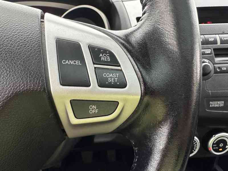 Mitsubishi Outlander 2.0 DI-D 4x4/7míst/Výhřev/1Maj  - foto 27